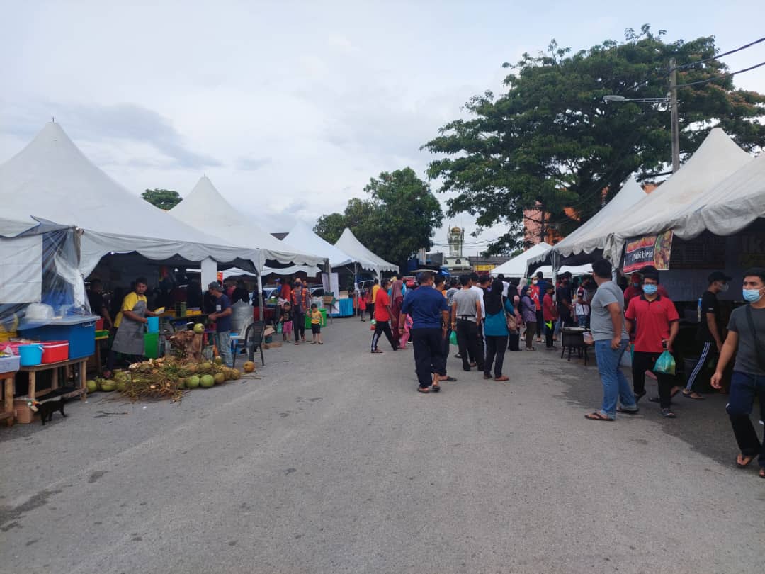 #3 Bazar Ramadan Batu Enam – Burger Goreng, Apam Balik Telur Antara Menu Yang Patut Dicuba