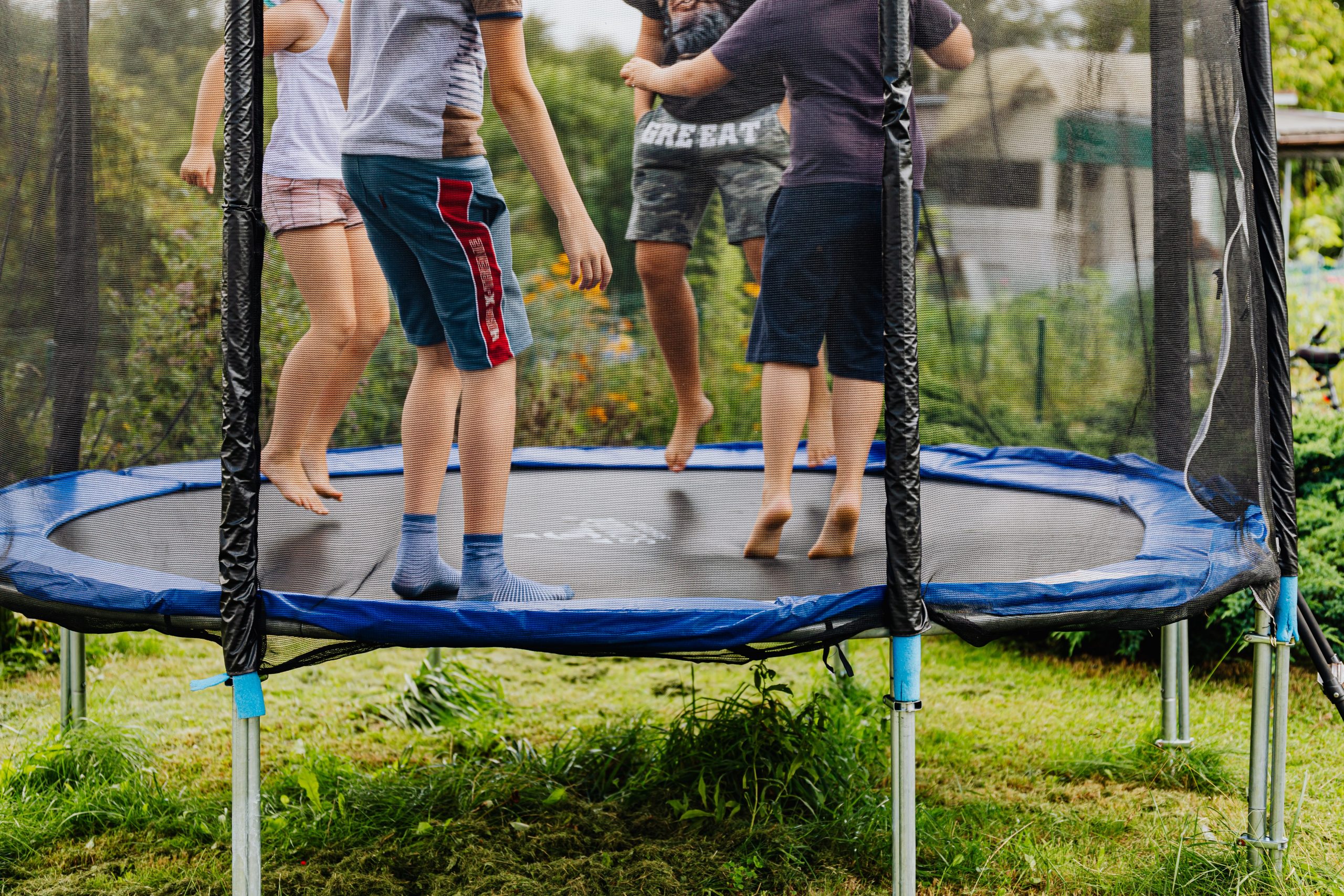 Ayah Bunda, Hati-hati Ajak Anak Bermain Trampolin Ya!