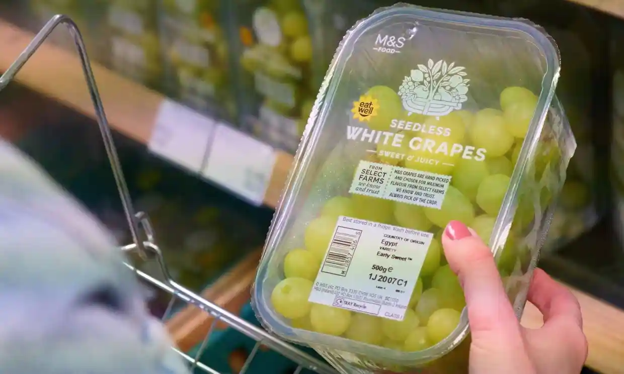 M&S Akan Membuang Label ‘Baik Sebelum’ Pada 300 Buah Dan Sayur Bagi Kurangkan Sisa Makanan