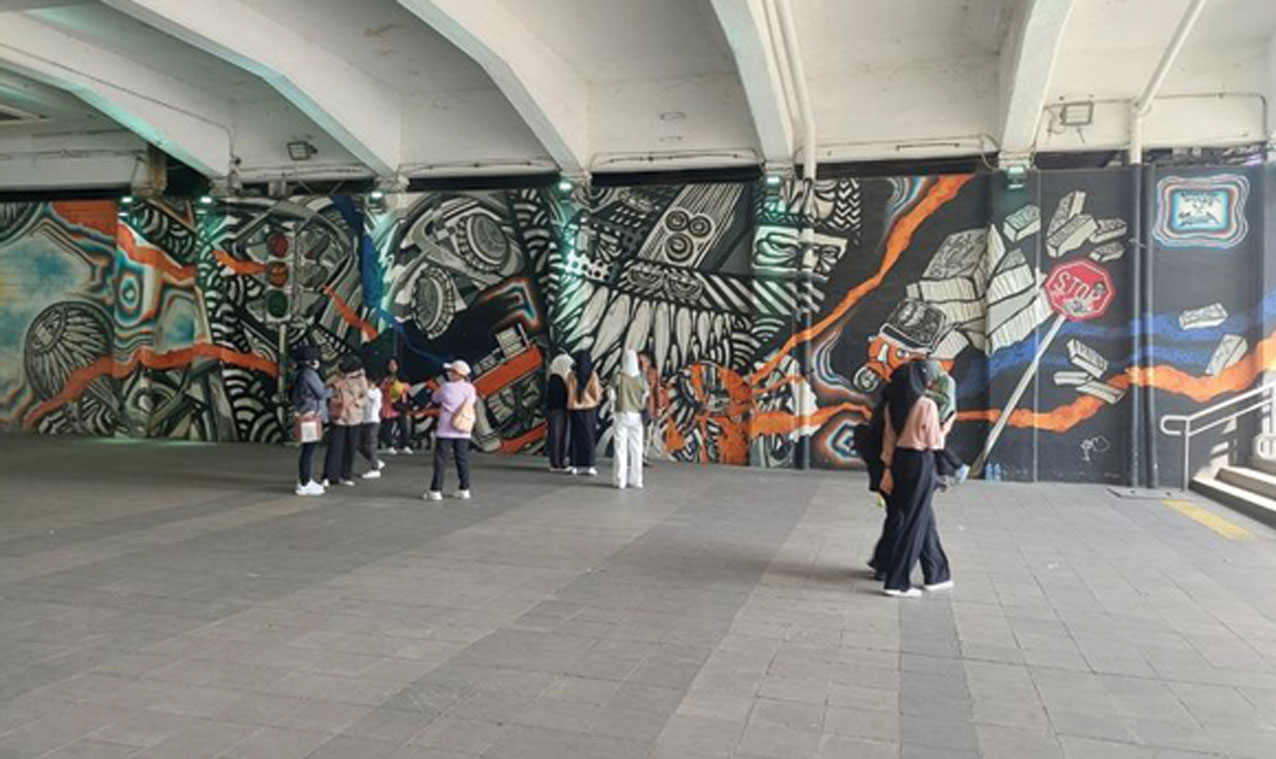 Terowongan Kendal Yang Bak Jembatan Bifrost