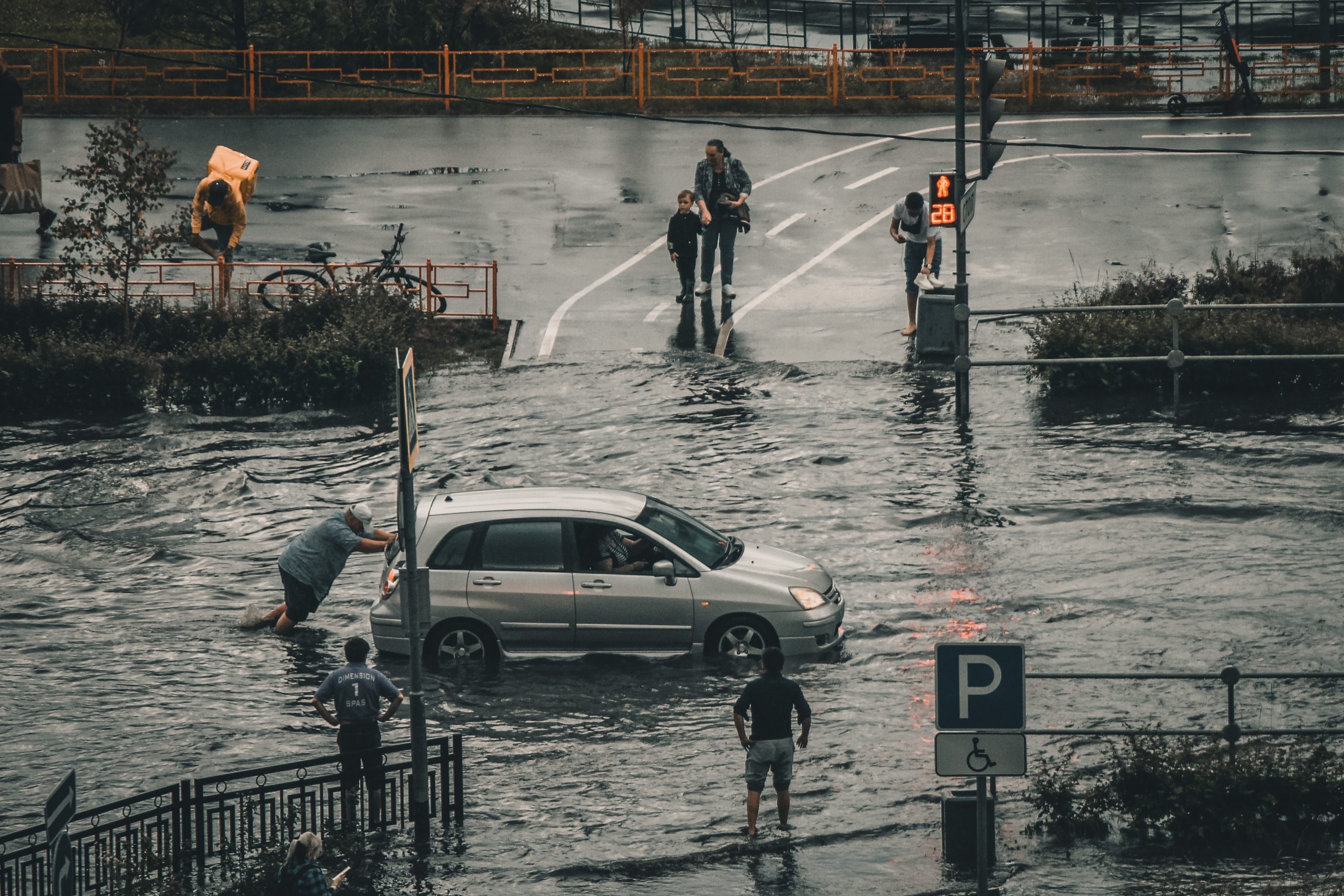 Dampak Jangka Panjang Jika Mengabaikan Mobil Yang Sempat Terkena Banjir&nbsp;