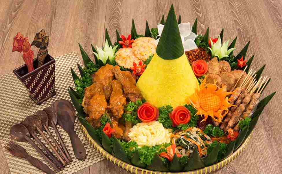 Tips Mengambil Nasi Tumpeng Beserta Filosofinya&nbsp;
