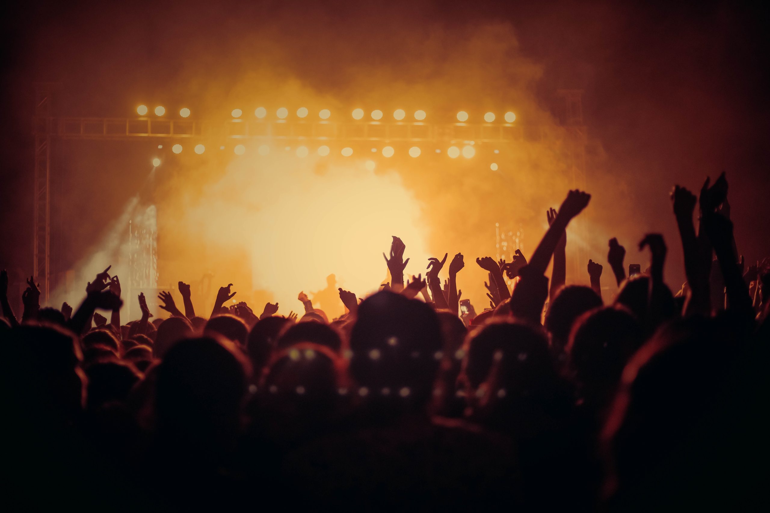 Menabung Demi Membeli Tiket Konser Impian 