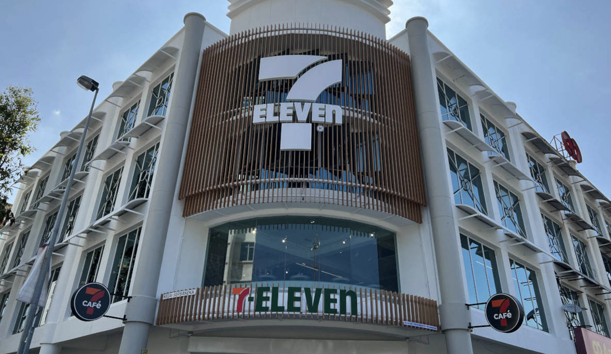 Sebanyak 300 Cawangan 7CAFè Oleh 7-Eleven Telah Dibuka Di Seluruh Negara
