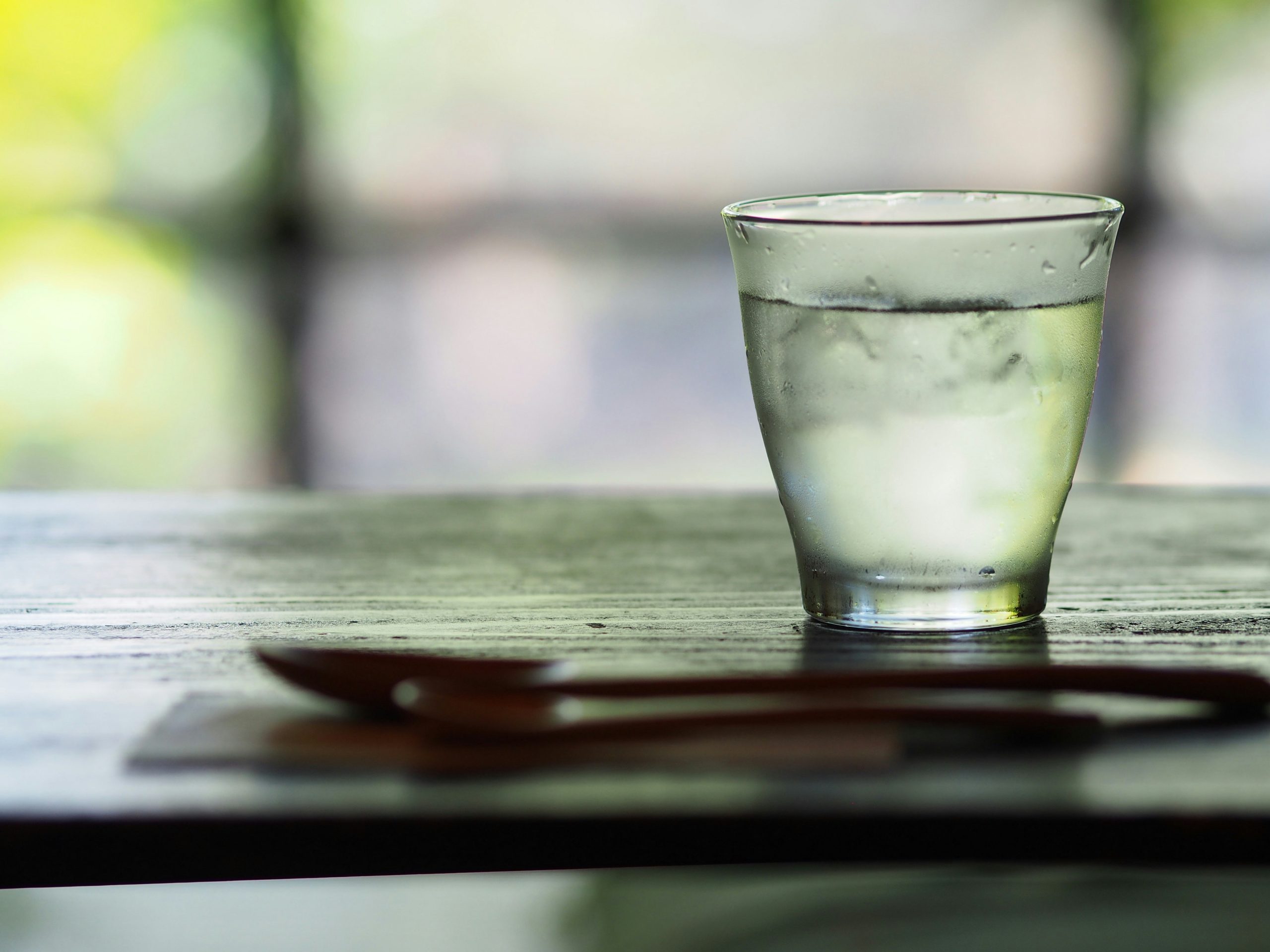 Adakah Selamat Minum Air Yang Dibiarkan Terdedah Semalaman?