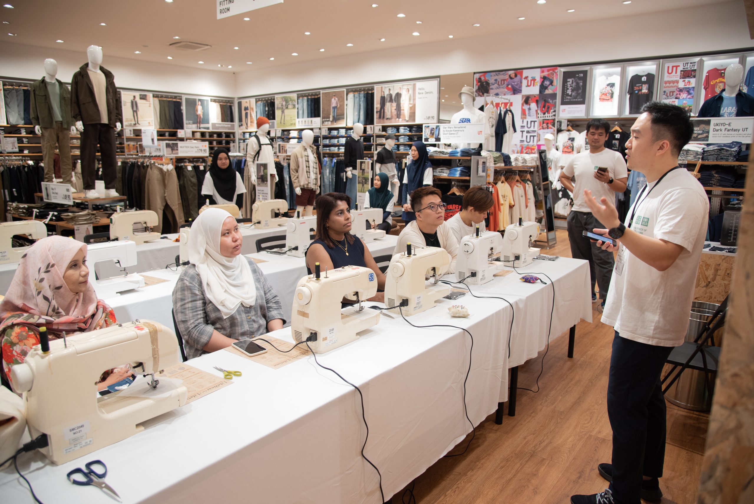 Kitar Baharu Baju Lama Anda Di RE.UNIQLO Studio Di 3 Lokasi Terpilih Di Sekitar Lembah Klang