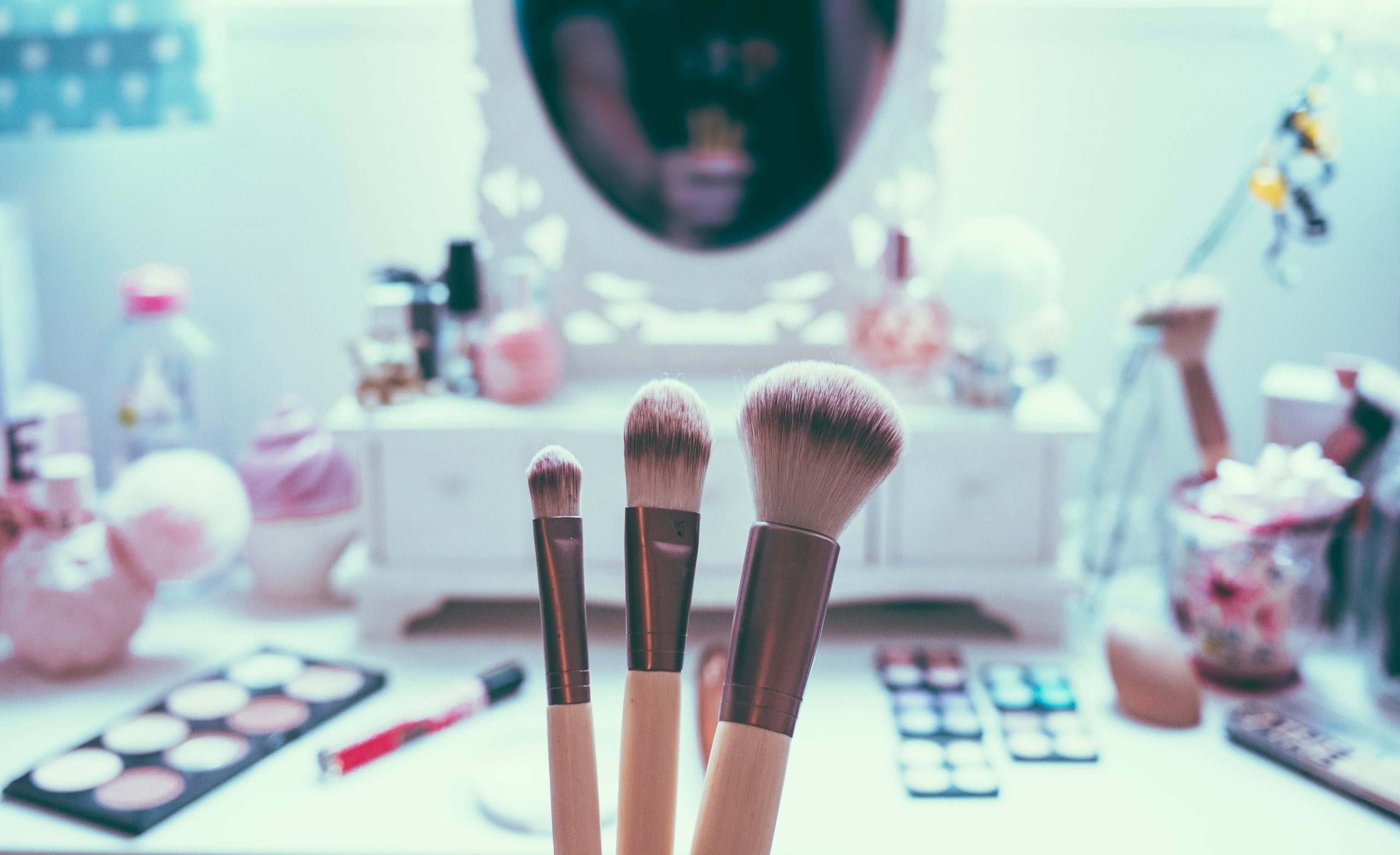 Cara Mengenal Pasti Tarikh Luput Produk Kosmetik Anda