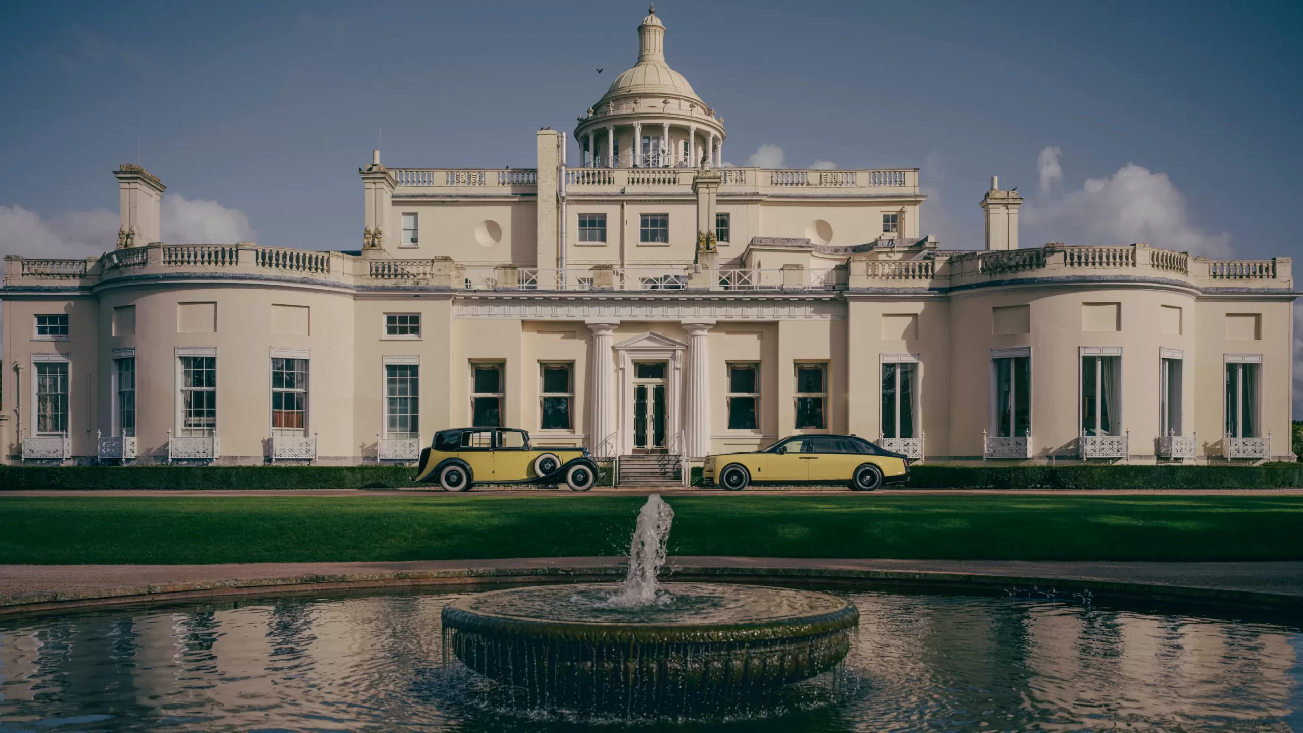 Rolls-Royce Phantom Goldfinger – Kereta Mewah Dengan Hiasan Dalaman Yang Disaluti Emas Asli