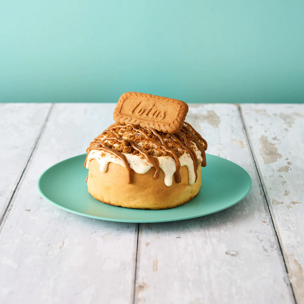 Cinnabon Memperkenalkan Siri Lotus Biscoff – Menampilkan Cinnamon Rolls Dan Juga Minuman Berperisa Kulit Kayu Manis