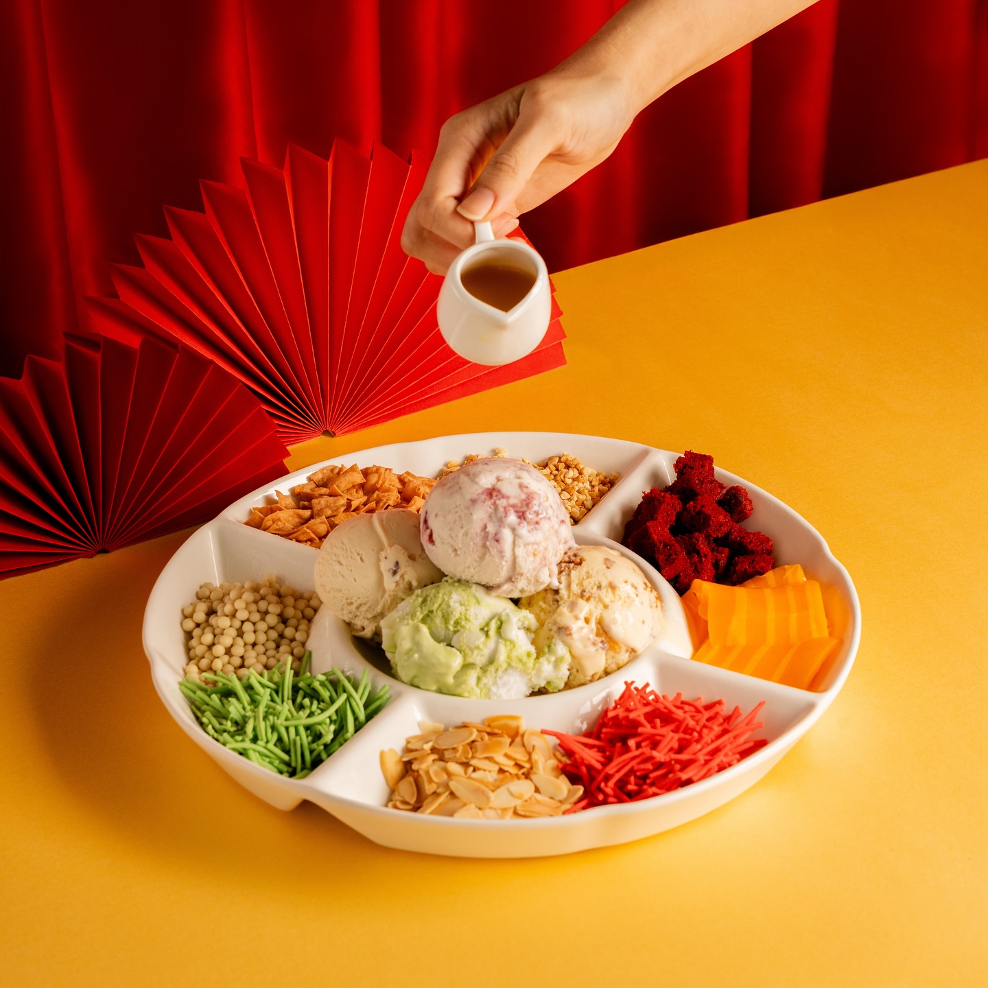 Inside Scoop Memperkenalkan Aiskrim Yee Sang – Tersedia Di Cawangan Terpilih