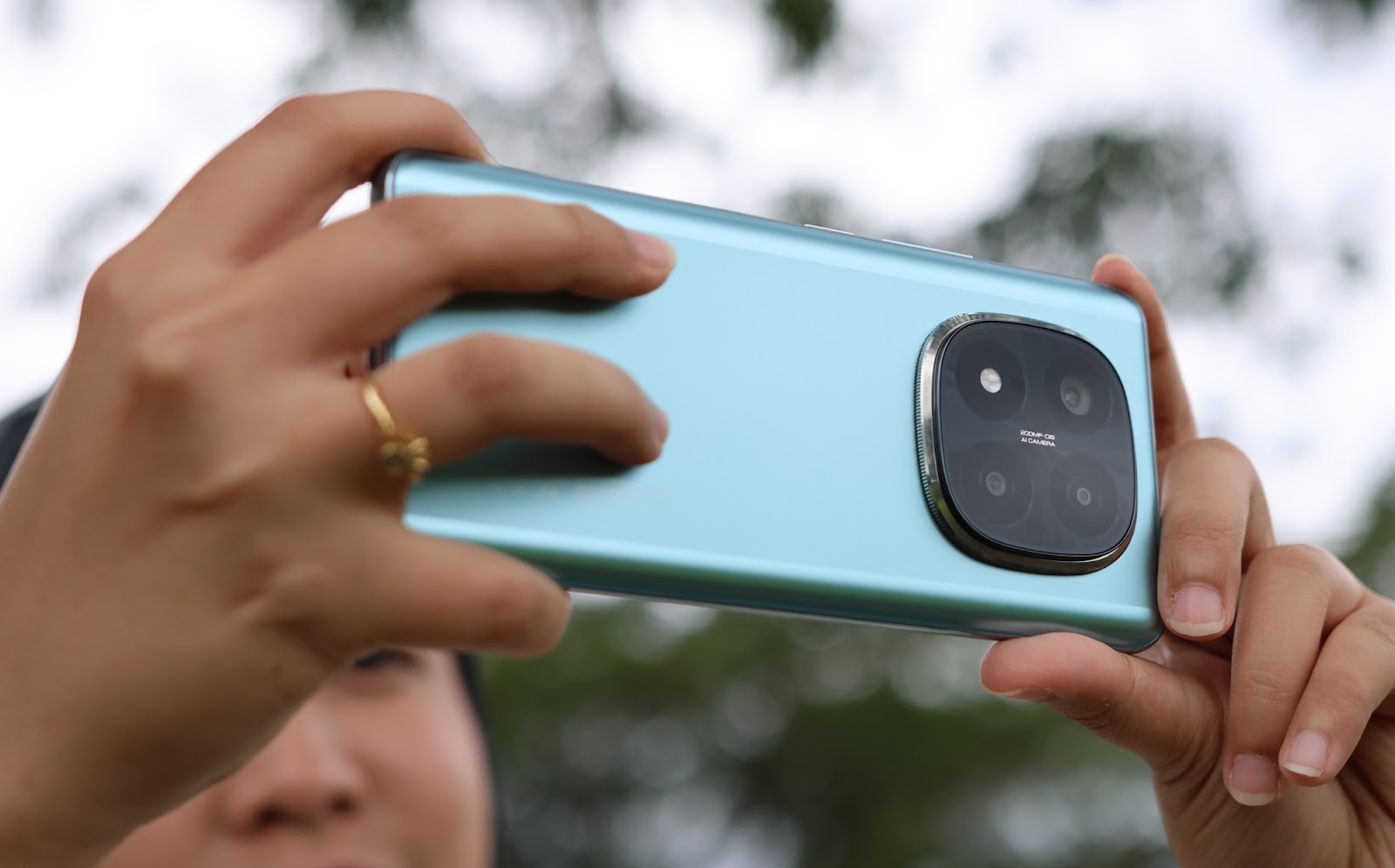 Redmi Note 14 Pro+ 5G: Telefon Pintar Elegan & Tahan Lasak Untuk Wanita Aktif