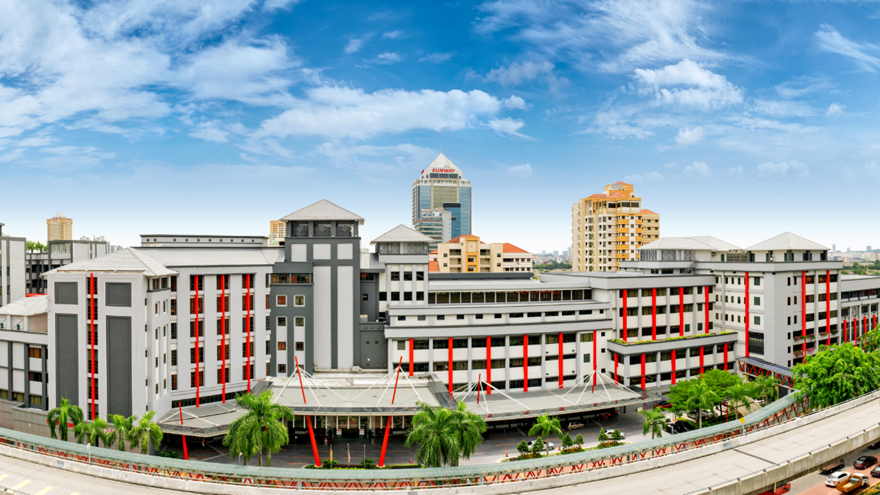 Pusat Perubatan Sunway Bandar Sunway Catat Empat Rekod Untuk Pembedahan Robotik Dalam Malaysia Book Of Records