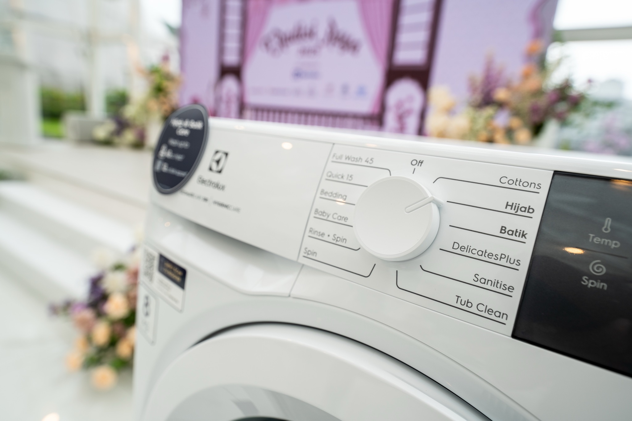 Electrolux Memperkenalkan Mesin Basuh Dan Pengering Yang Menawarkan Program Cucian Khas Hijab & Batik – Siri UltimateCare