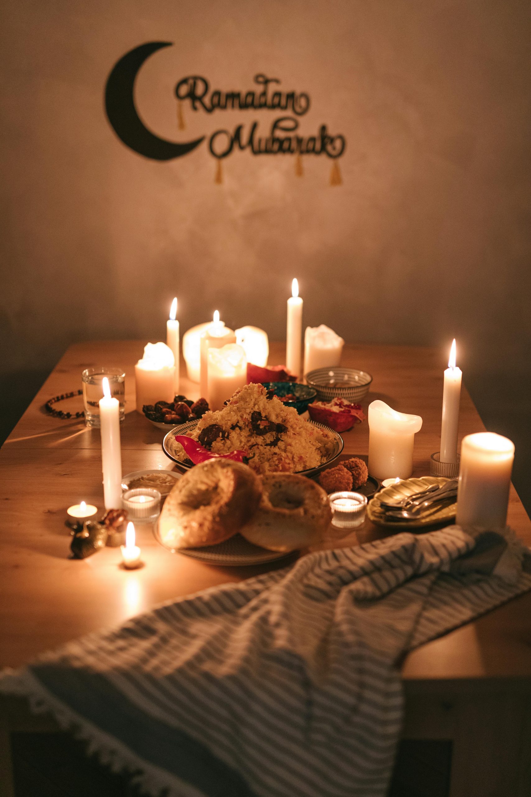 Di Meja Makan Bulan Ramadan