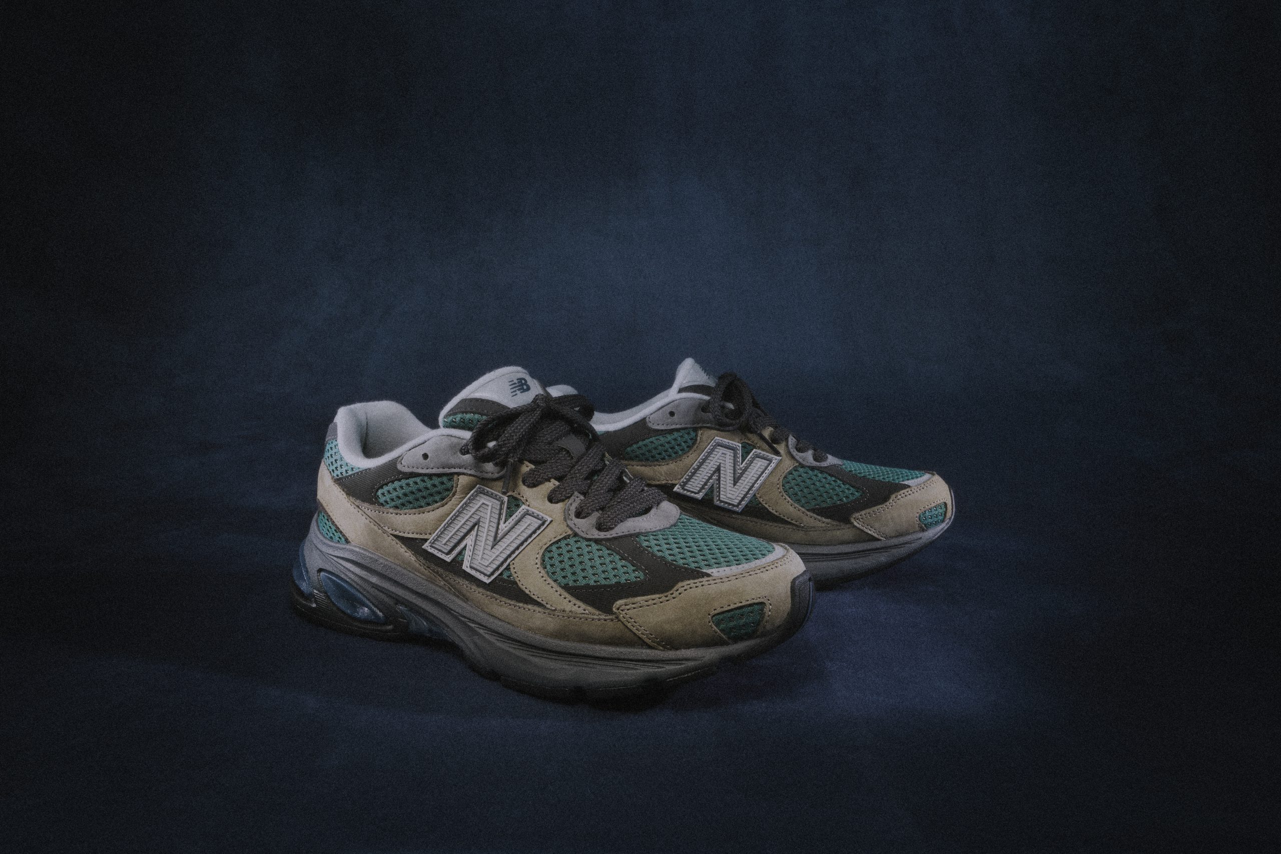 New Balance ABZORB 2010 Dan ABZORB 2000 – Kasut Larian Era 2000-an Kembali Dengan Sentuhan Futuristik