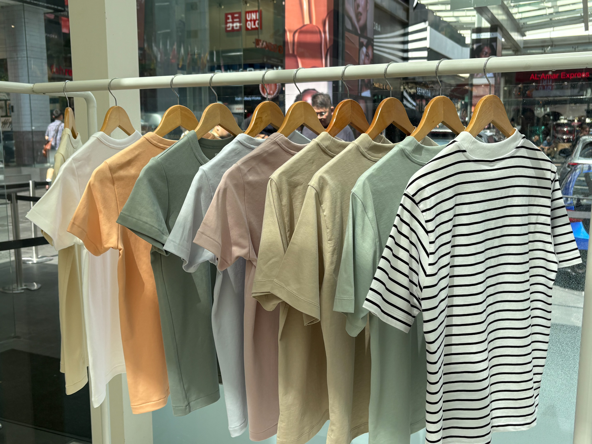 UNIQLO Malaysia Rai Gaya Terkini Dengan Kemeja-T– Simbol Gaya Ringkas Dan Versatil