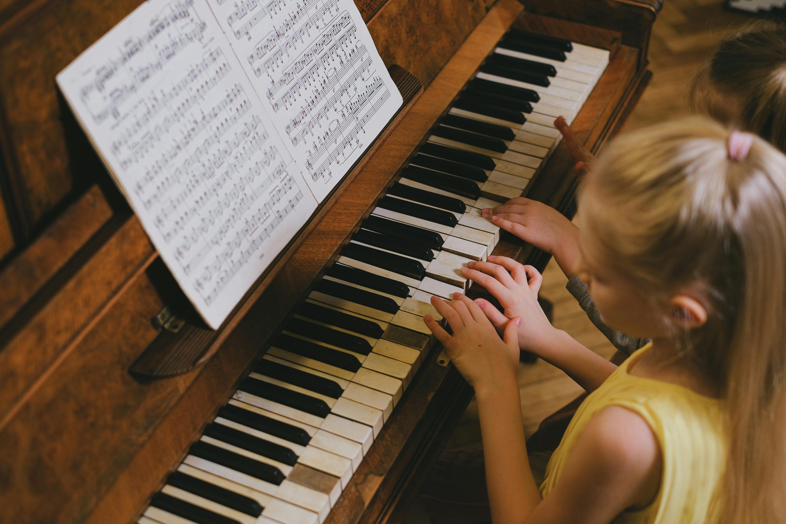 Orang Tua Dapat Mengenalkan Musik Kepada Anak Sejak Dini