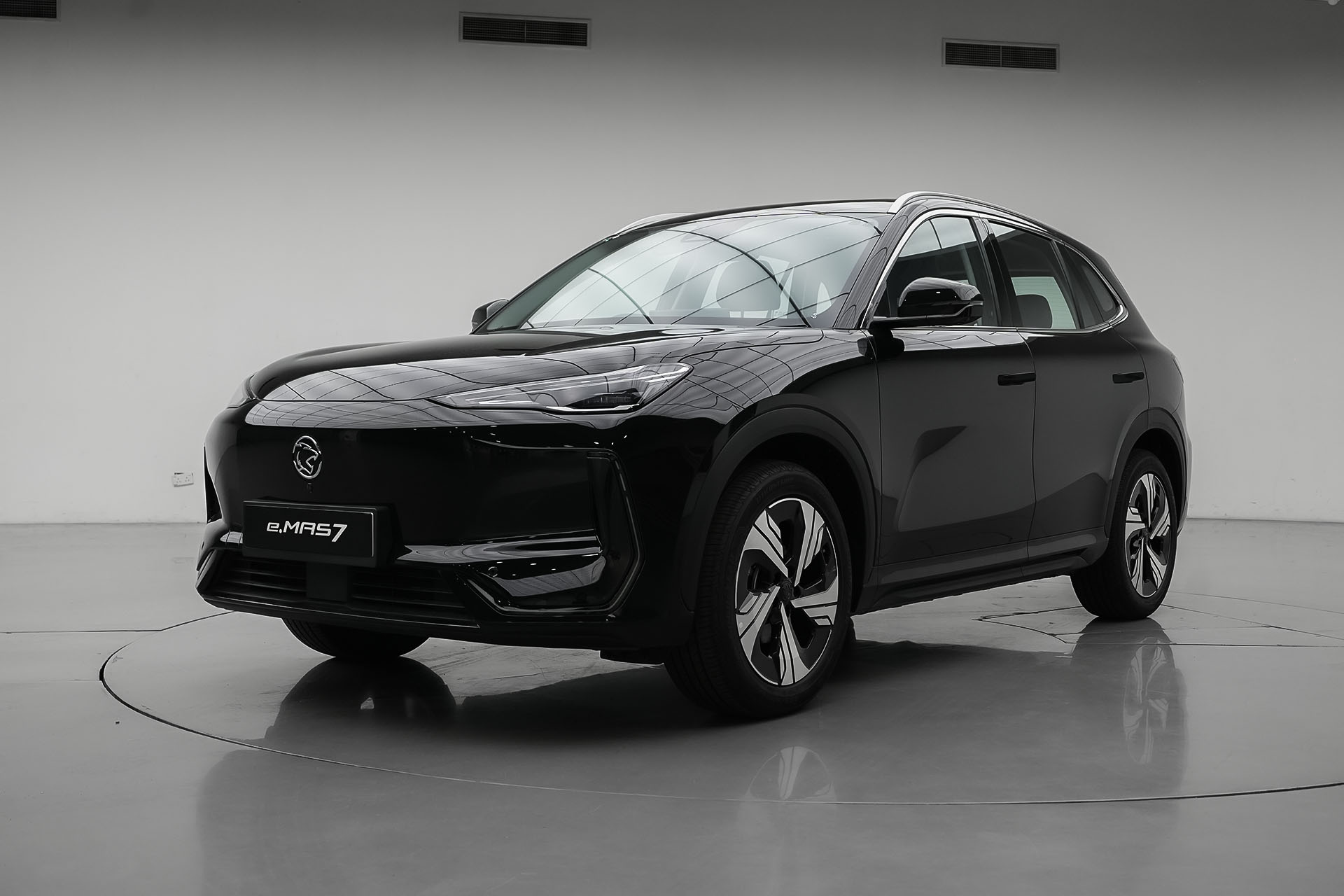 Proton e.MAS 7 Memperkenalkan Warna Baharu “Obsidian Black” – Turut Hadir Dengan Ciri Pintar Yang Dikemaskini