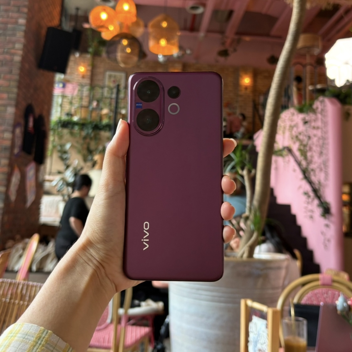 Merakam Warna-Warni Kuala Lumpur Dengan vivo V60