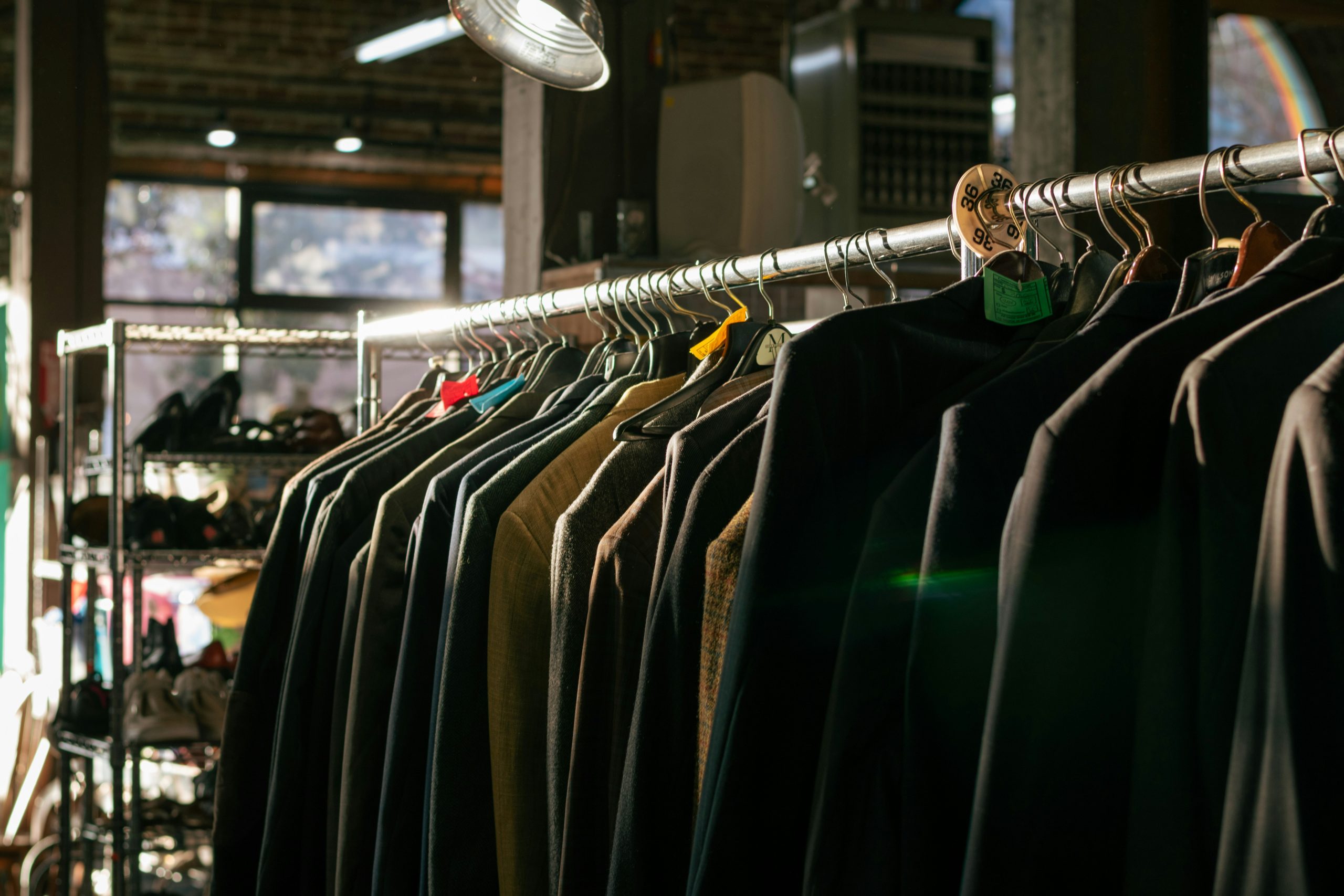 Barang Terpakai, Harga Kayangan – Adakah Thrifting Masih Berpatutan?