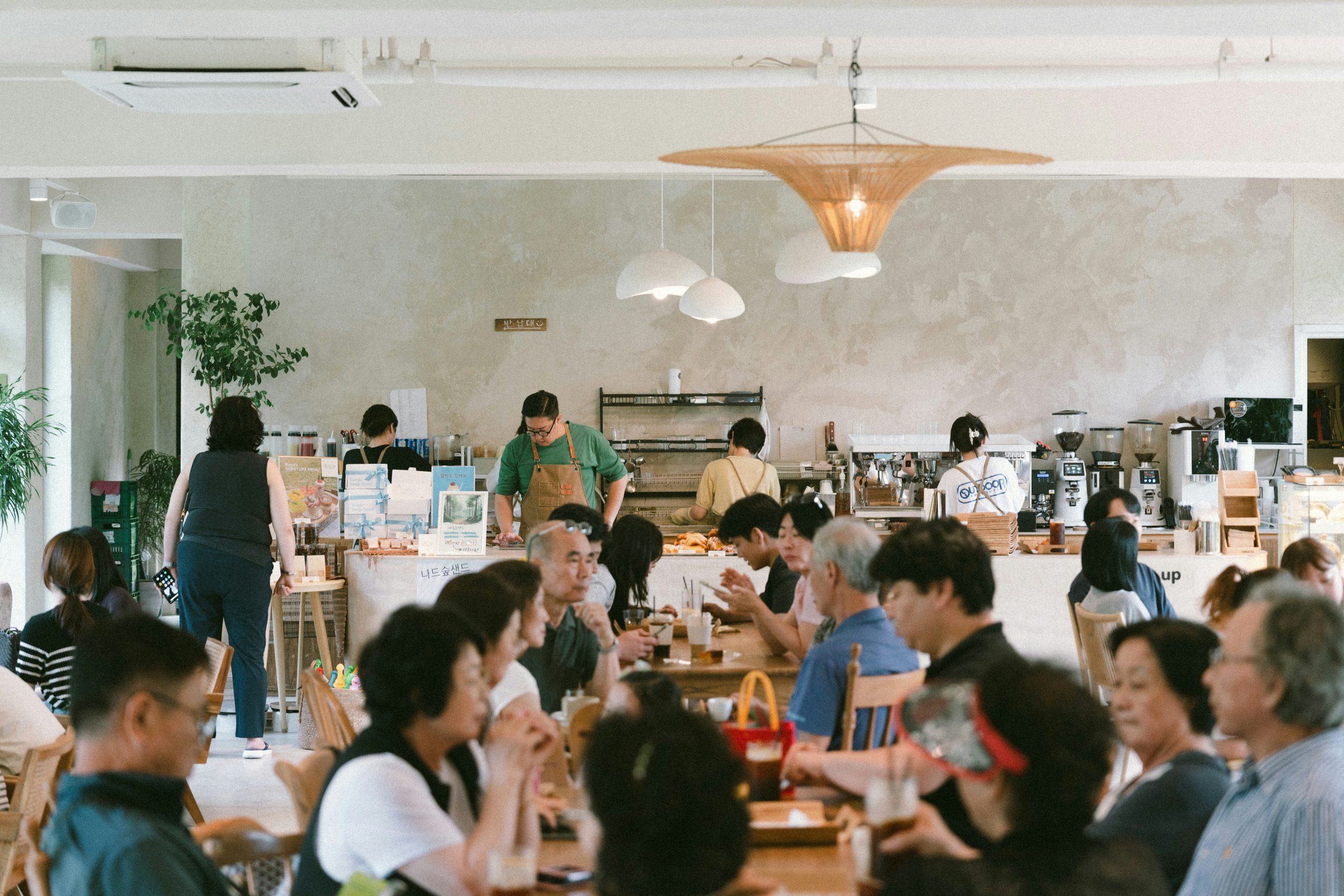 Budaya Makan Di Luar – Dari Sarapan Pagi Hingga Ke Makan Malam