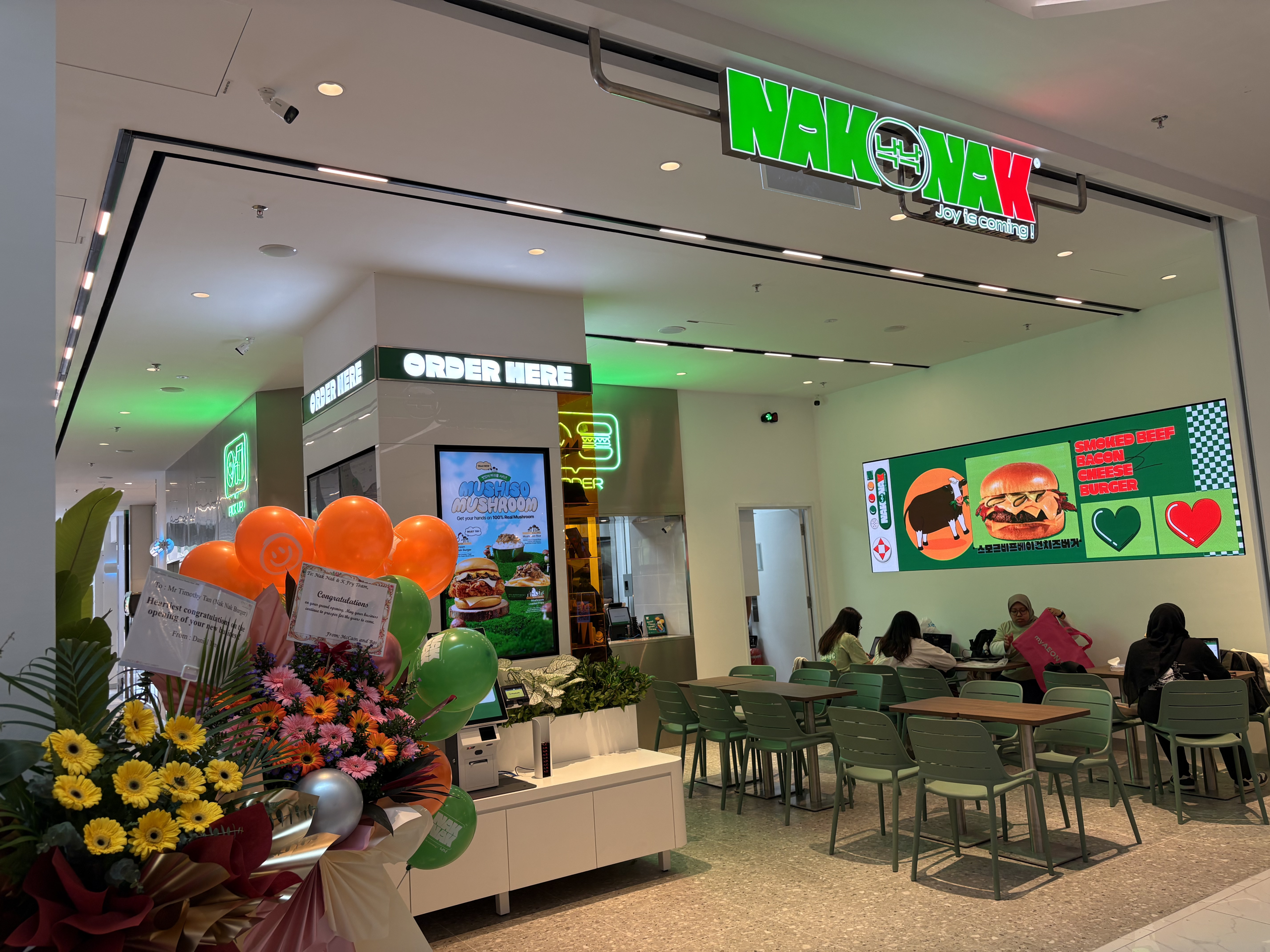Daput Berpusat NakNak Kini Diiktiraf Halal JAKIM – Turut Memperkenalkan Cawangan Pandu Ambil Pertama Di KLGCC