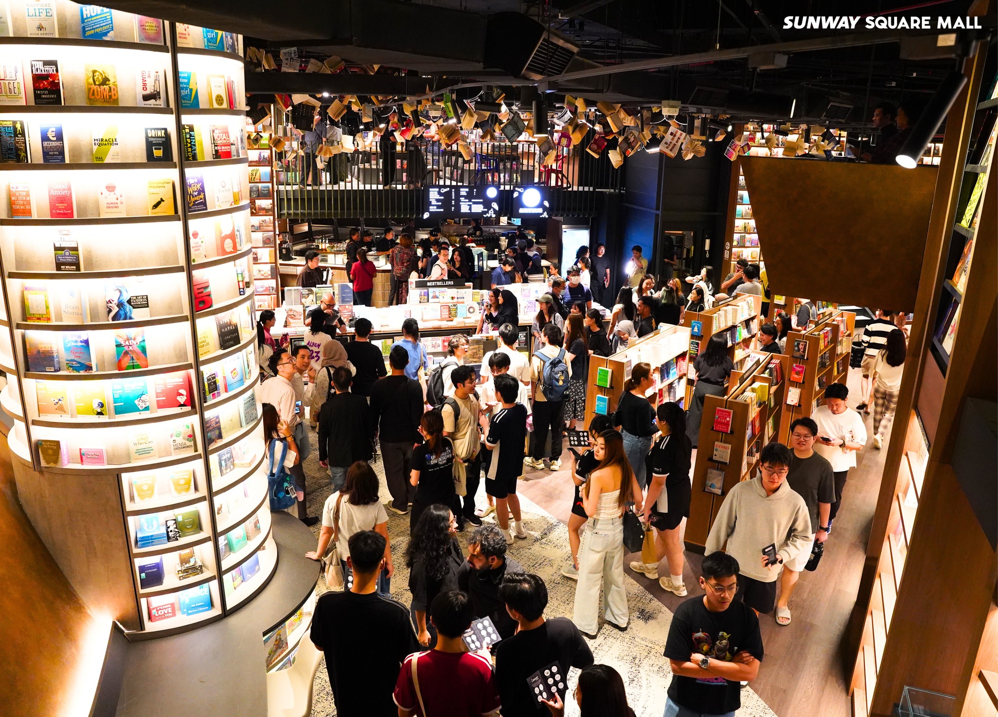 The Library by BookXcess – Kedai Buku Yang Beroperasi 24 Jam