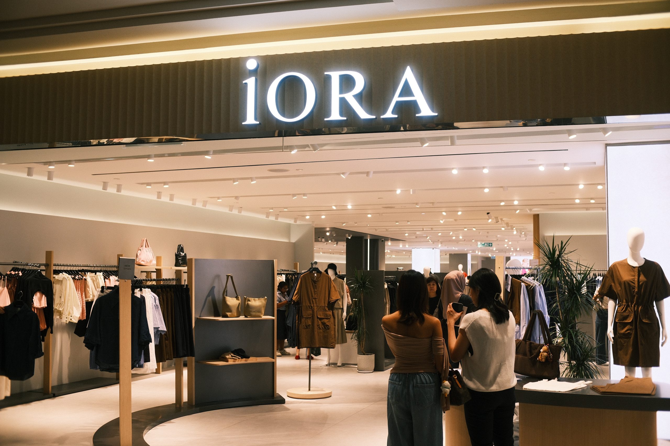 iORA Buka Butik Konsep Mercu Baharu Di Mid Valley Megamall