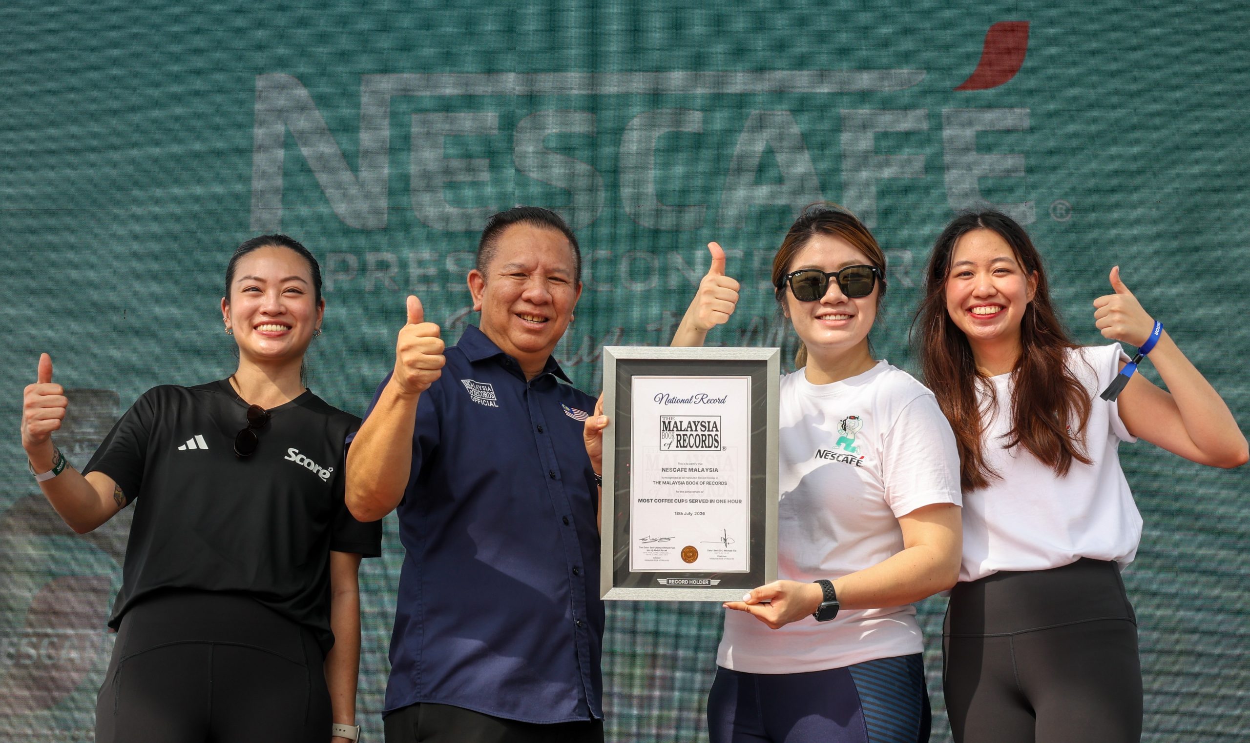 NESCAFÉ Cipta Rekod Malaysia – Sebanyak 4,000 Cawan Kopi Disediakan Dalam Masa Sejam
