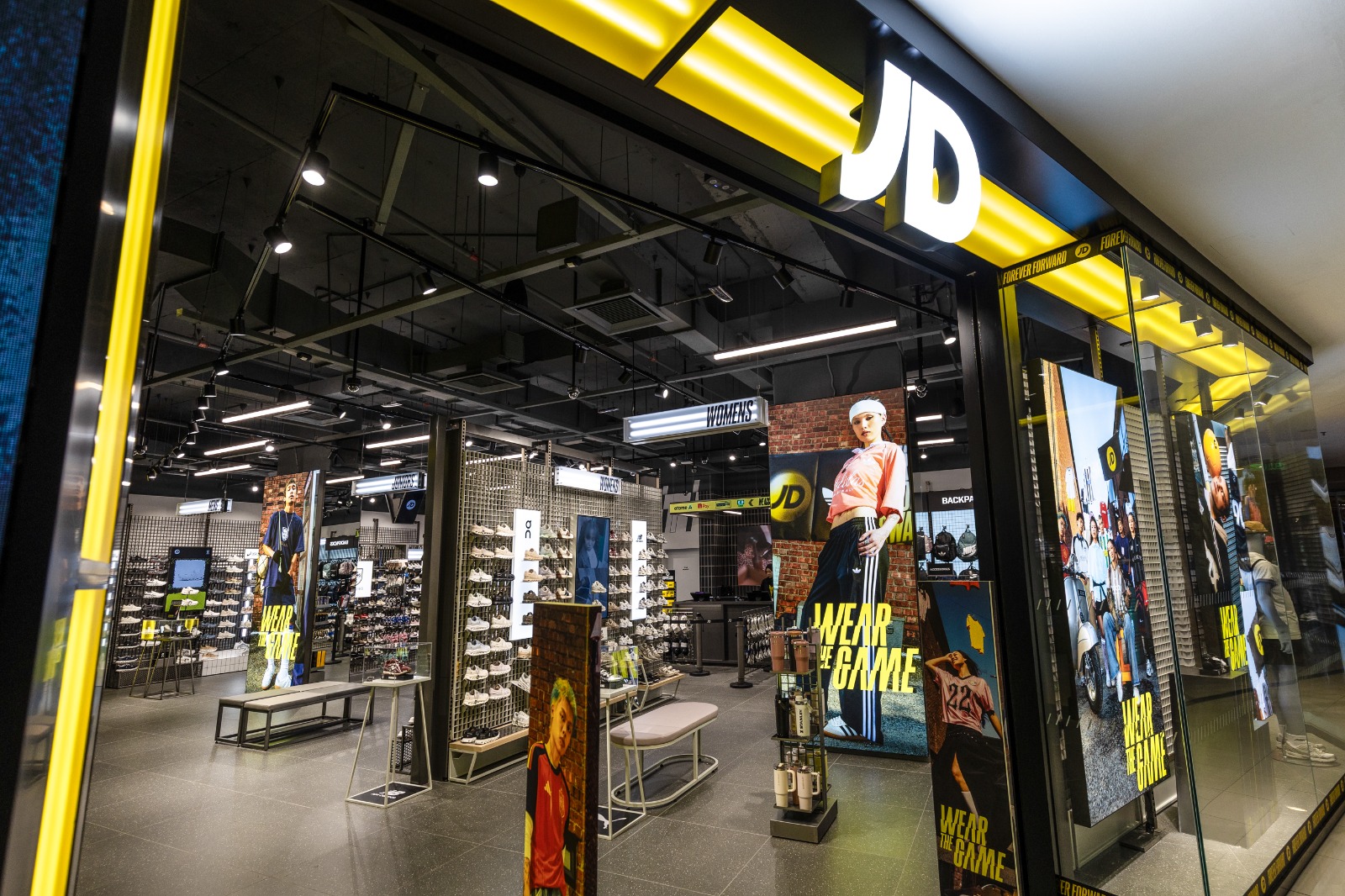 JD Sports Malaysia Raikan Ulang Tahun Ke-10 Perjalanan Dalam Industri Kasut Dan Athleisure