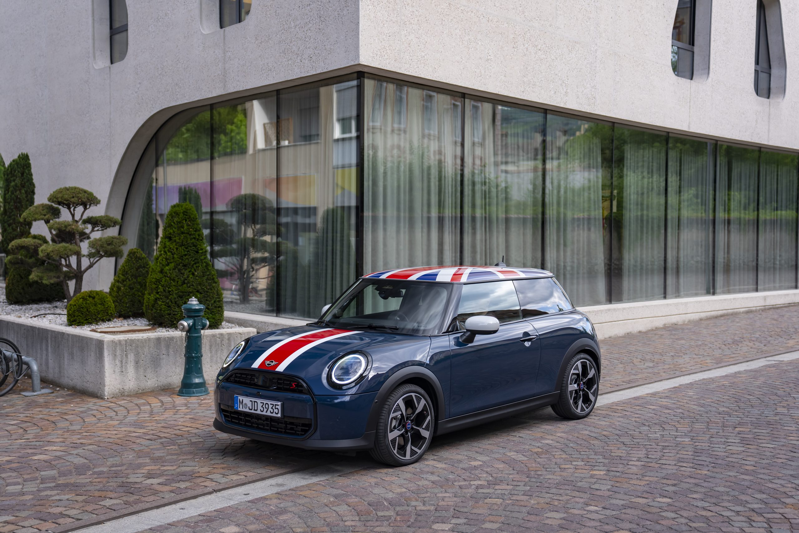 MINI Cooper S Oxford Edition Berharga RM289,888, Hanya 6 Unit Ditawarkan Di Malaysia