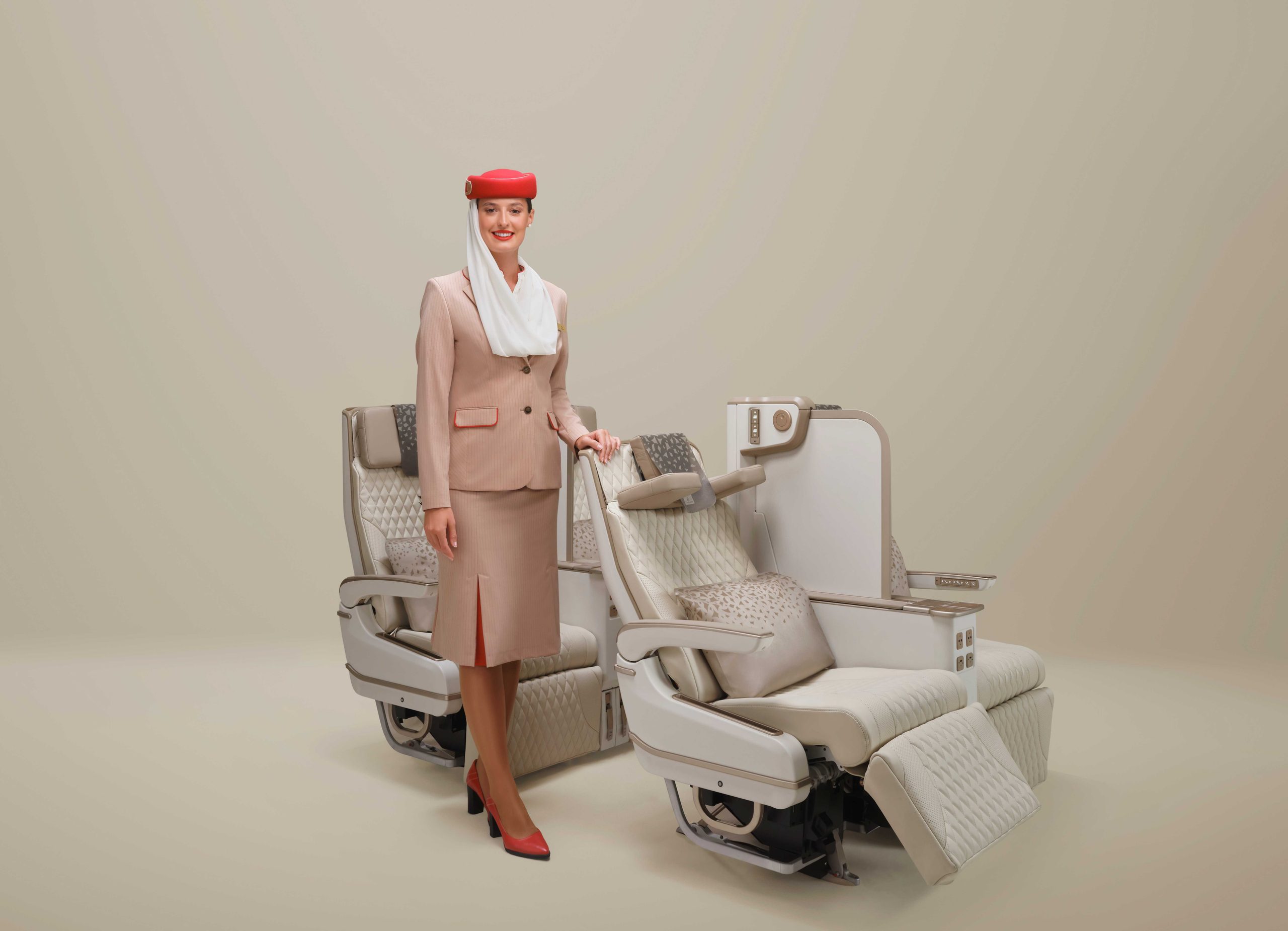 Emirates Memperkenalkan Kerusi Dengan Skrin Privasi Boleh Laras Untuk Kabin Ekonomi Premium